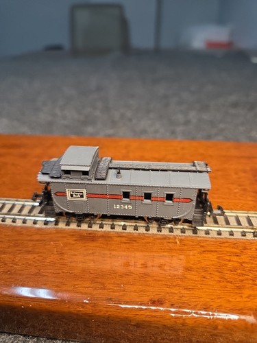 Life Like, escala N, Burlington Black Caboose #12345 sin caja  | Zustand: Used