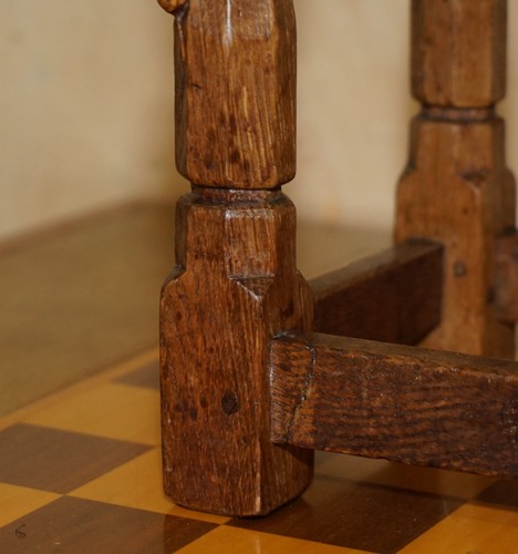 ORIGINAL 1930'S BURR OAK ROBERT MOUSEMAN THOMPSON STOOL WITH PERIOD CURVED TOP - Picture 14 of 23