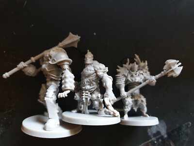 Iron Flesh Golem & Living Construct Monster Massive Darkness Spiel Figuren Karten