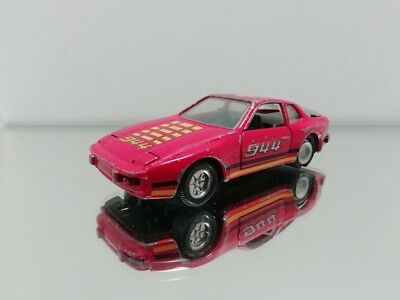 YATMING 8307 PORSCHE TURBO 944 IN ROT