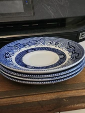 Vintage Churchill Blue Willow Tea Cup Saucer Plates Set of 4 Made in England