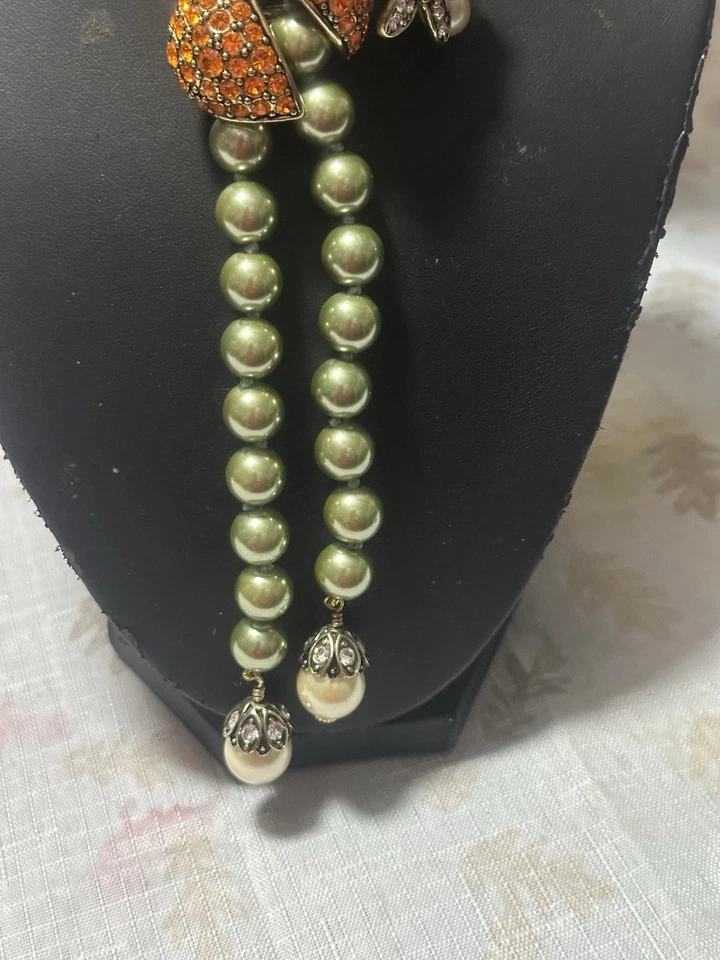 Hermoso collar Heidi Daus mostrando naranjas Foto 4 de 4