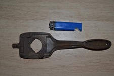 Outil ancien de mécanicien, de garage, marqué "MOYEUX" pour Automobile ? vélo ?