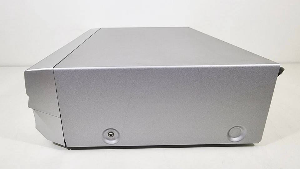 VIDEOREGISTRATORE VHS JVC HR-V510 LETTORE CASSETTE VINTAGE VCR FUNZIONANTE - Immagine 4 di 4