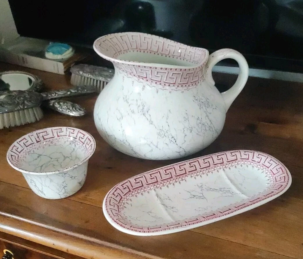 Service de toilette ancien K&G Lunéville – modèle PRADO – complet, décor fleuri - Décoration