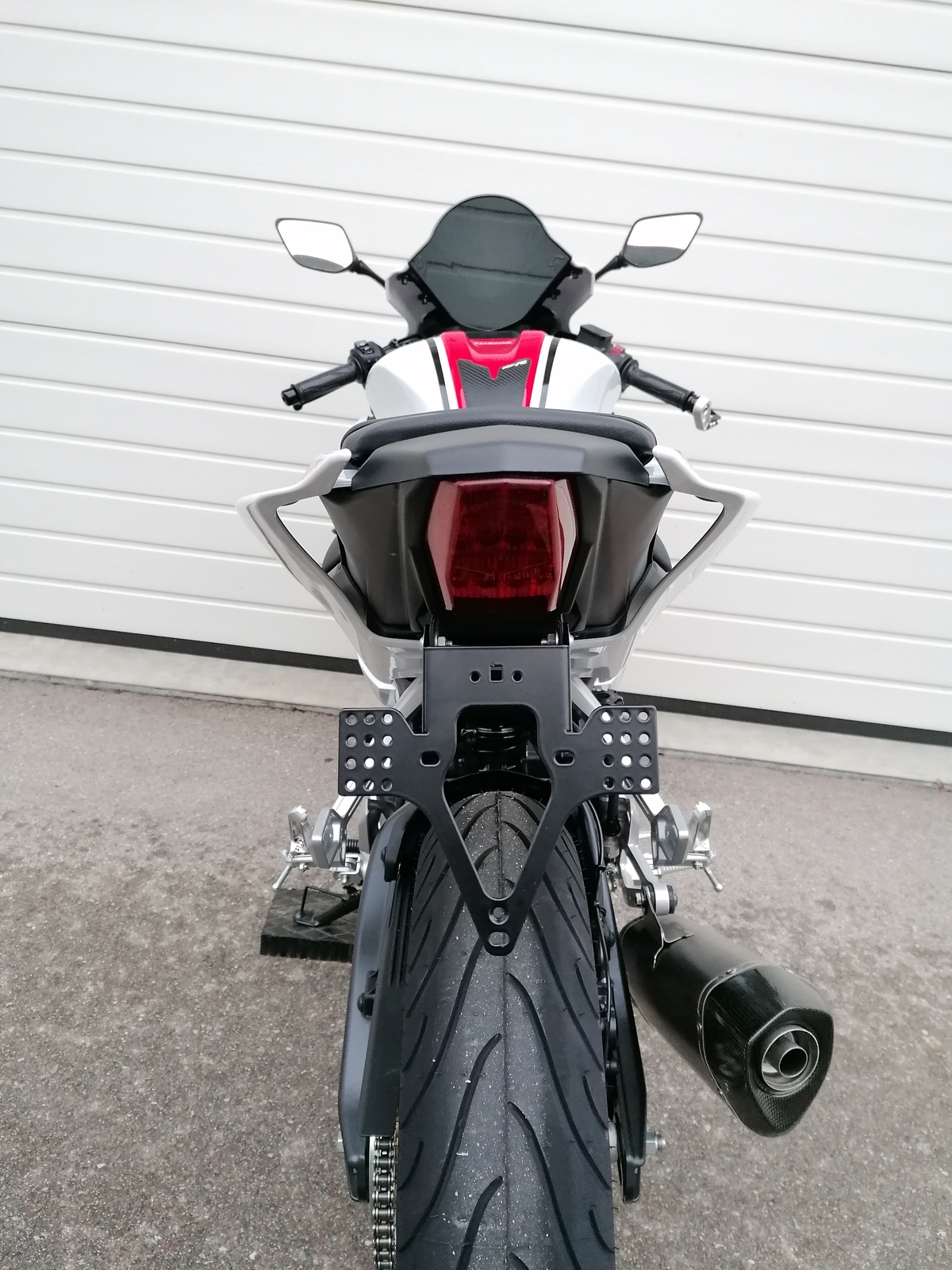 kurzer Kennzeichenhalter Yamaha YZF-R 125 ab2019 GroFaTec EVO Kennzeichenträger 
