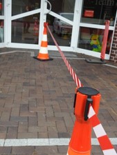 Absperrband, Absperrgurt - Pylonen 5 Meter UvV-Conny Kegelaufsatz