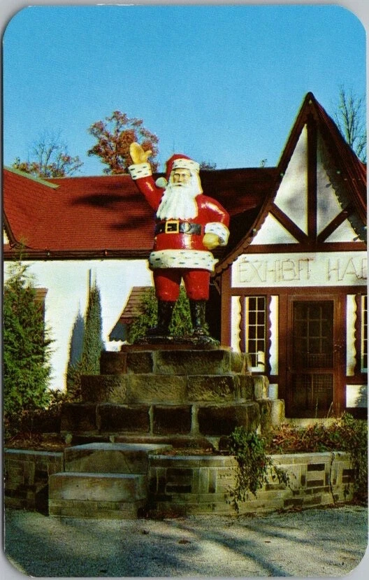1960s SANTA CLAUS LAND Indiana Postcard Holiday Theme Park Statue View