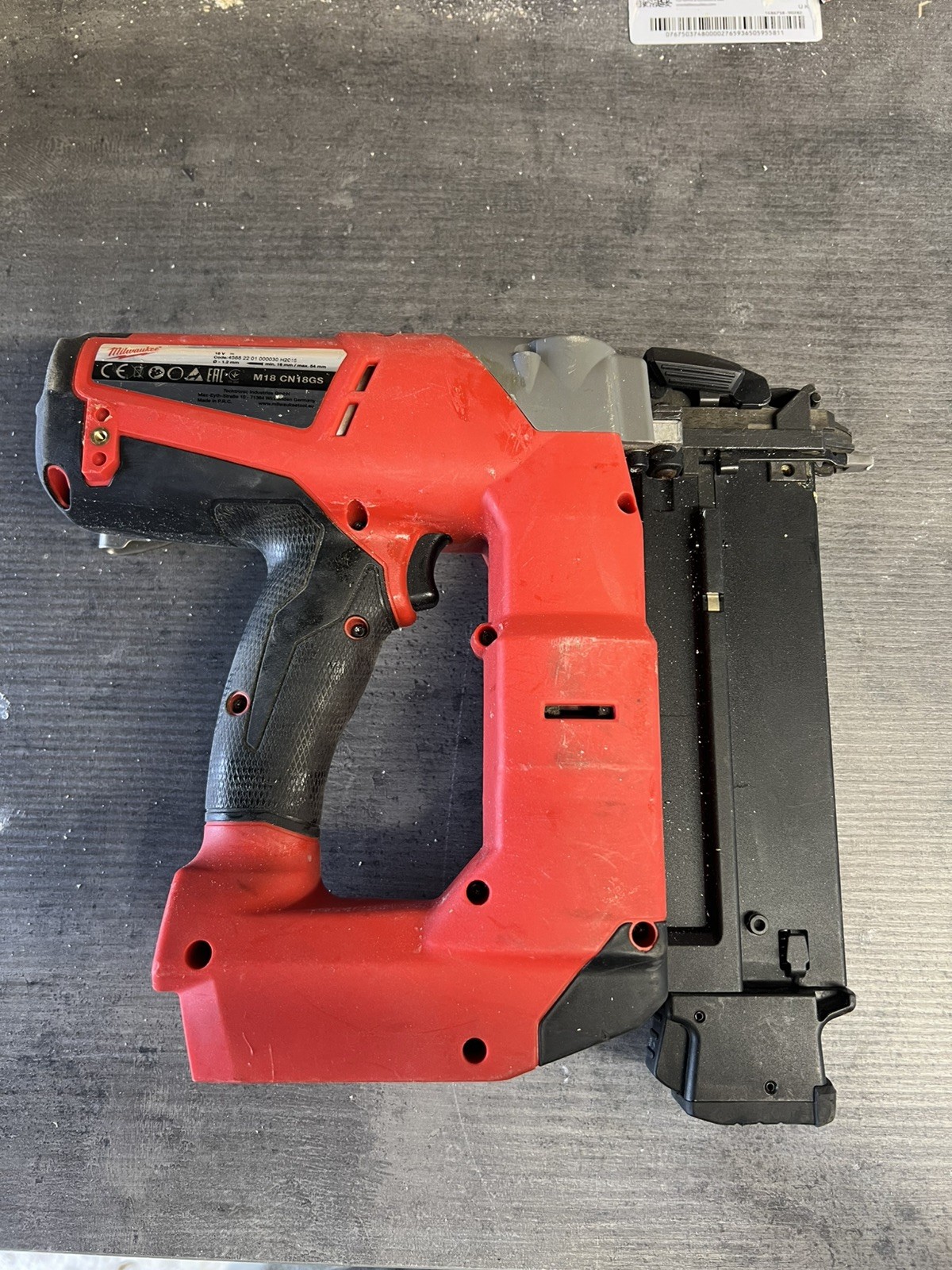 Milwakee M18 CN18GS Fuel Brushless 18 Gauage Straight Brad Nailer Bare Tool