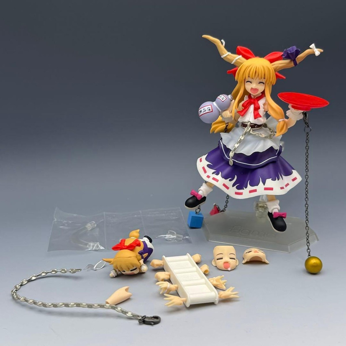 figma Touhou Project Ibuki Suika Action Figure w/ Accessories