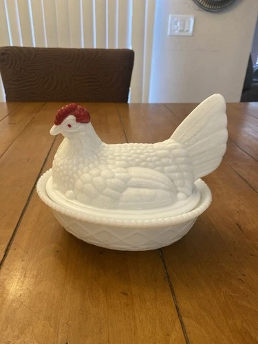 Vintage Indiana Glass Milk Glass Hen on Nest Covered Dish Red Comb
