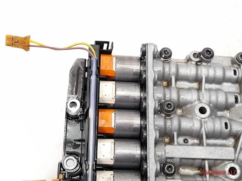 BMW 335i 328i 320i F30 F31 2013 carrocería de válvula mecatrónica GA8HP45Z 7647840 Foto 2 de 4