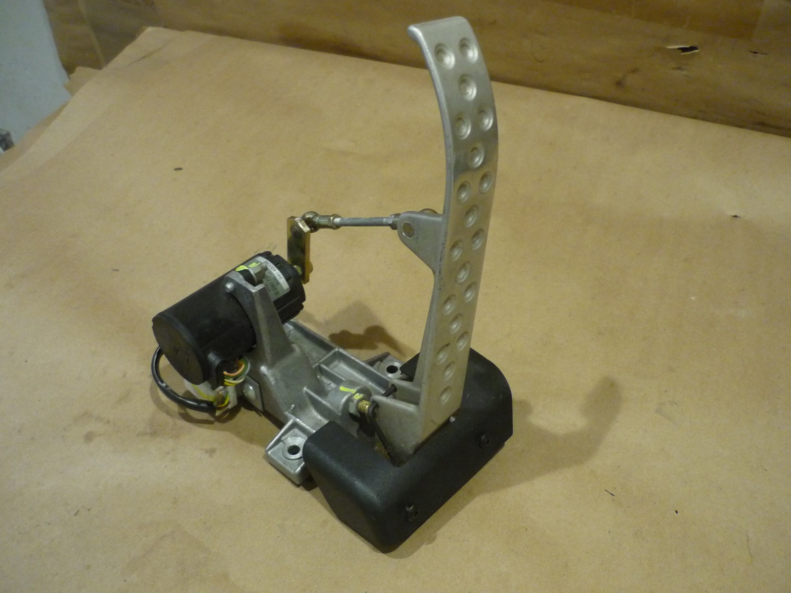 Ferrari 360,430 -Accelerator Pedal Assy Complete w/ Potentiometer- P/N 180220