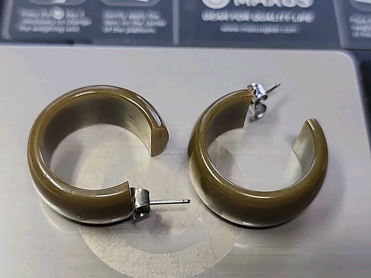 Spinach Solid Green Bakelite Round Half Hoop Pier… - image 22