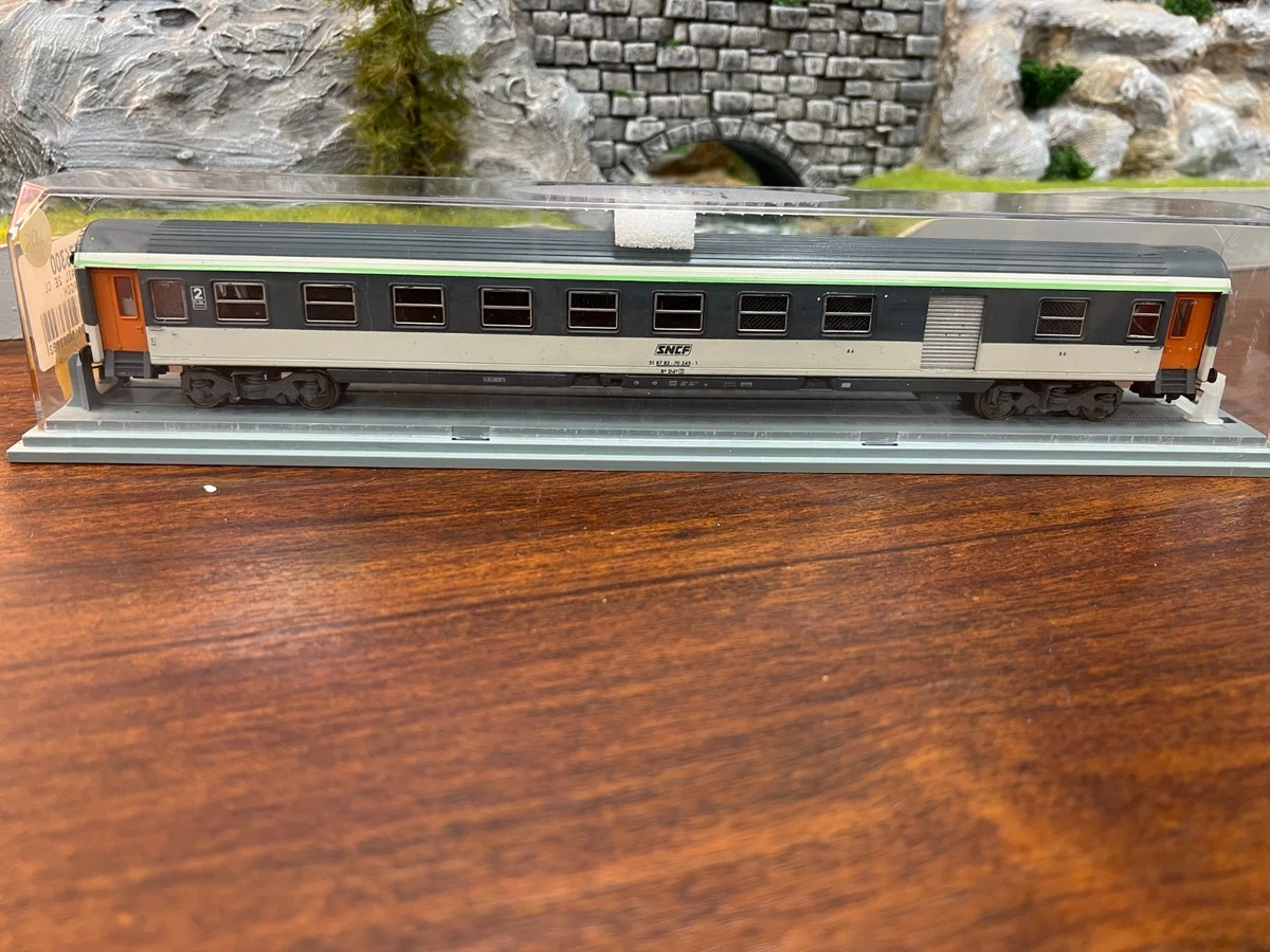 Voitures de voyageurs noirs Jouef en plastique pour modélisme ferroviaire à l'échelle HO