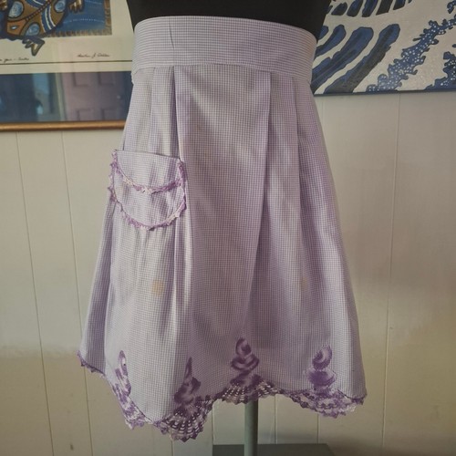 RETRO Vintage half apron Cotton 1970s PURPLE HAND CROTCHET ladies Gingham Apron - Picture 14 of 14