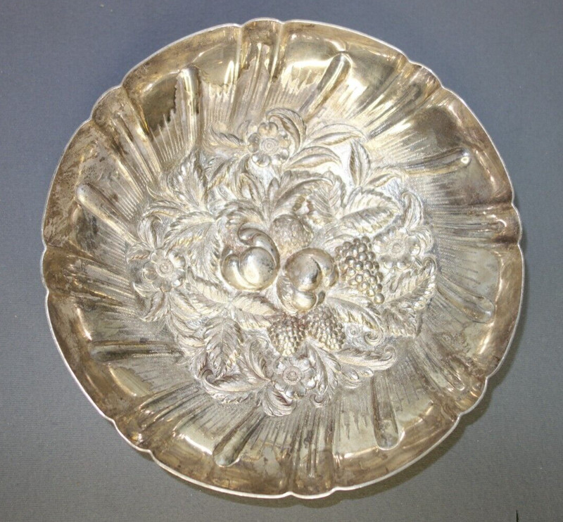 VINTAGE S. KIRK & SON STERLING SILVER #233 REPOUSSE FOOTED SERVING BOWL
