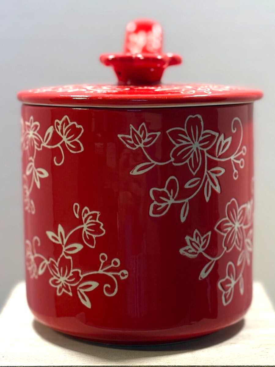Temptations Floral Lace Red 20 oz. Mug Lid & Stir Spoon Hand