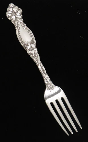 INTERNATIONAL STERLING SILVER FRONTENAC 7 1/2" DINNER FORK