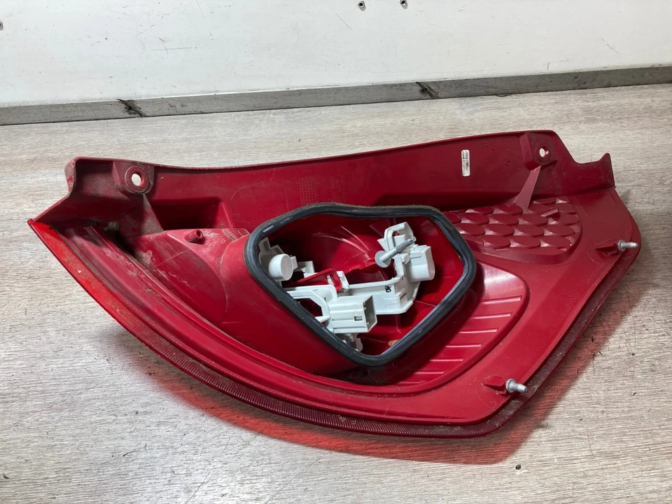 2008 FORD FIESTA MK7 PASSENGER & DRIVER SIDE REAR TAIL LIGHTS PAIR - Image 4 of 4