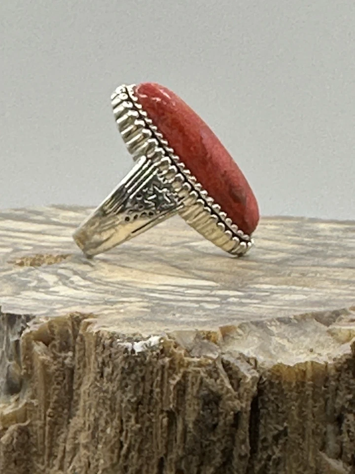 Кольцо-солитер из чистого серебра с красной губкой кораллом в юго-западном стиле 28X9 мм - Изображение 4 из 4