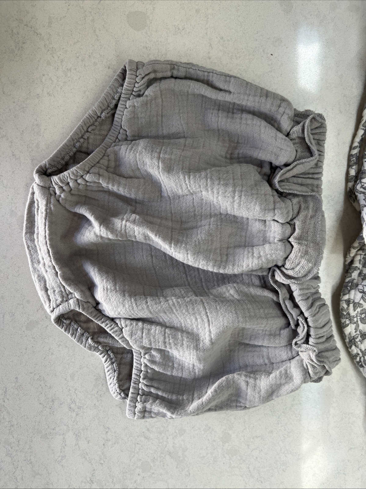 Quincy Mae Organic Cotton Two Piece Gray Outfit 18-24 Months EUC