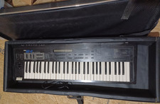 KORG DS-8 Digital Synthesizer Keyboard 61 Key Vintage FM Sound - w/ Case  Card 
