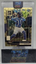 1/1 SALVADOR PEREZ 2022 PANINI DONRUSS OPTIC #108 GOLD VINYL PRIZM 1/1 ROYALS