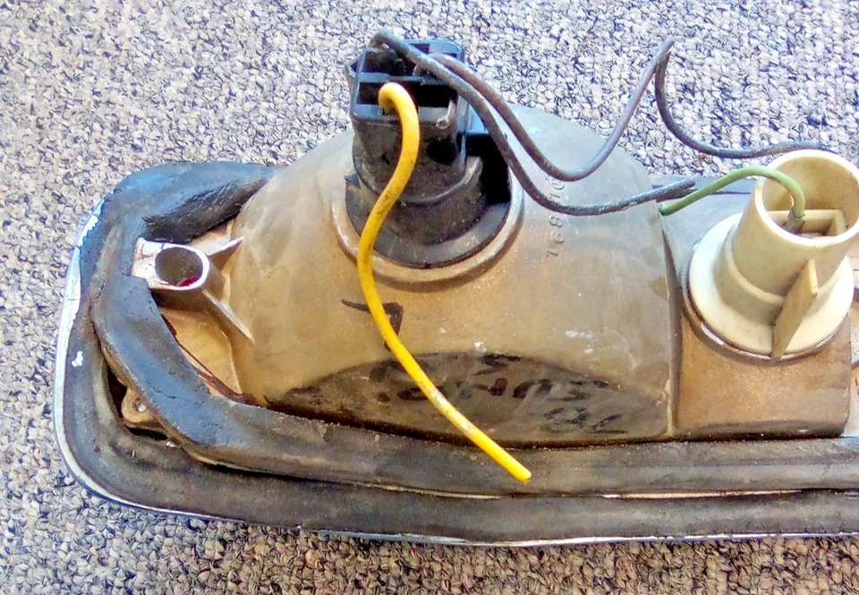 Estação de lanterna traseira esquerda para motorista Wgn compatível com 71-77 VEGA LOC-204DG - Imagem 4 de 4