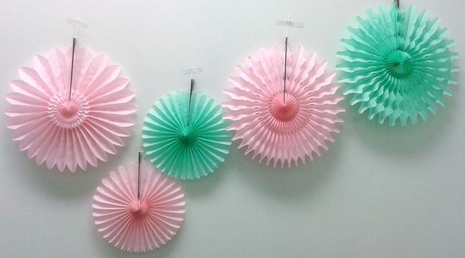 Party Hanging Decoration Tissue Paper Fan Kit (set of 5 fans) by Devra ...