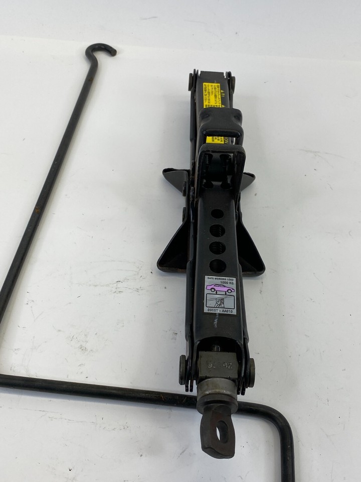 20052011 Toyota Camry Emergency Spare Tire Floor Jack Tool Kit 09111