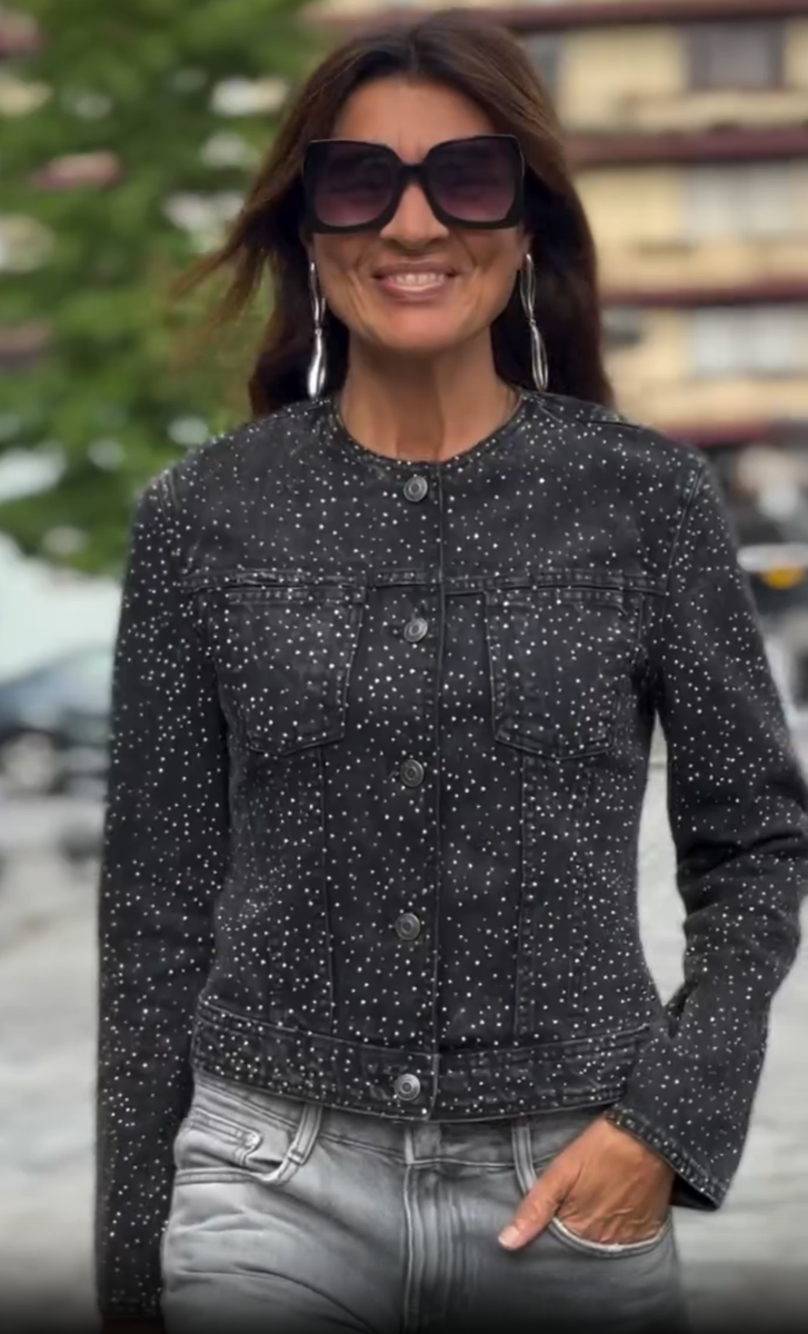 ラインストーン　ツイードジャケット　ZARA Ｍサイズ ラインストーン ツイードジャケット ZARA Mサイズ - メルカリ