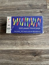 Milton Bradley 1000 Plastic Round Pegs 3-4? Long 5 Colors 467p