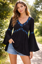 NWT RNB Rich and Beautiful Floral Lace Trim Bell Sleeve V Neck Black Size Medium