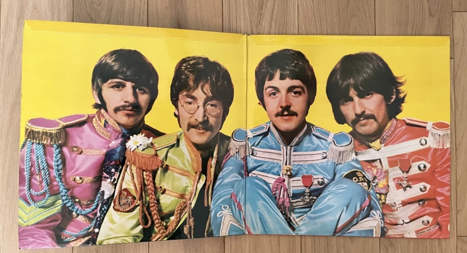 Beatles Sgt Pepper LP, photo 3 sur 5