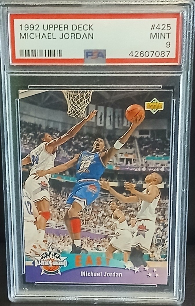 1992 UPPER DECK #425 MICHAEL JORDAN HOF PSA 9