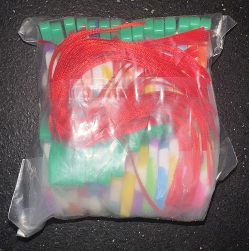 30 Count Apple Shaped Popper Fidget Toy Stress Reliever - Picture 3 of 3