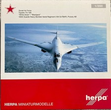 1:200 Tupolev TU-160 White Swan Blackjack 184th Guards Pryluky AB Herpa 558785