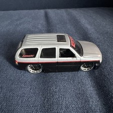 Lexani Toys Malibu 2004 Gmc Denali - Loose