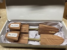Aldo Cedar Wood shoe trees Size Small NEW IN BOX Men  s 6-7 Euro 39-40  