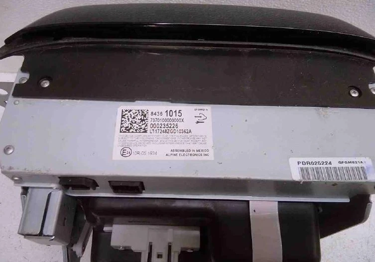 2018-2021 Chevrolet Traverse Radio Display Screen Opt IO5 IO6 - Image 3 of 3