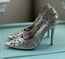 Blue by Betsey Johnson Elsa Evening Pumps White Size: 5.5