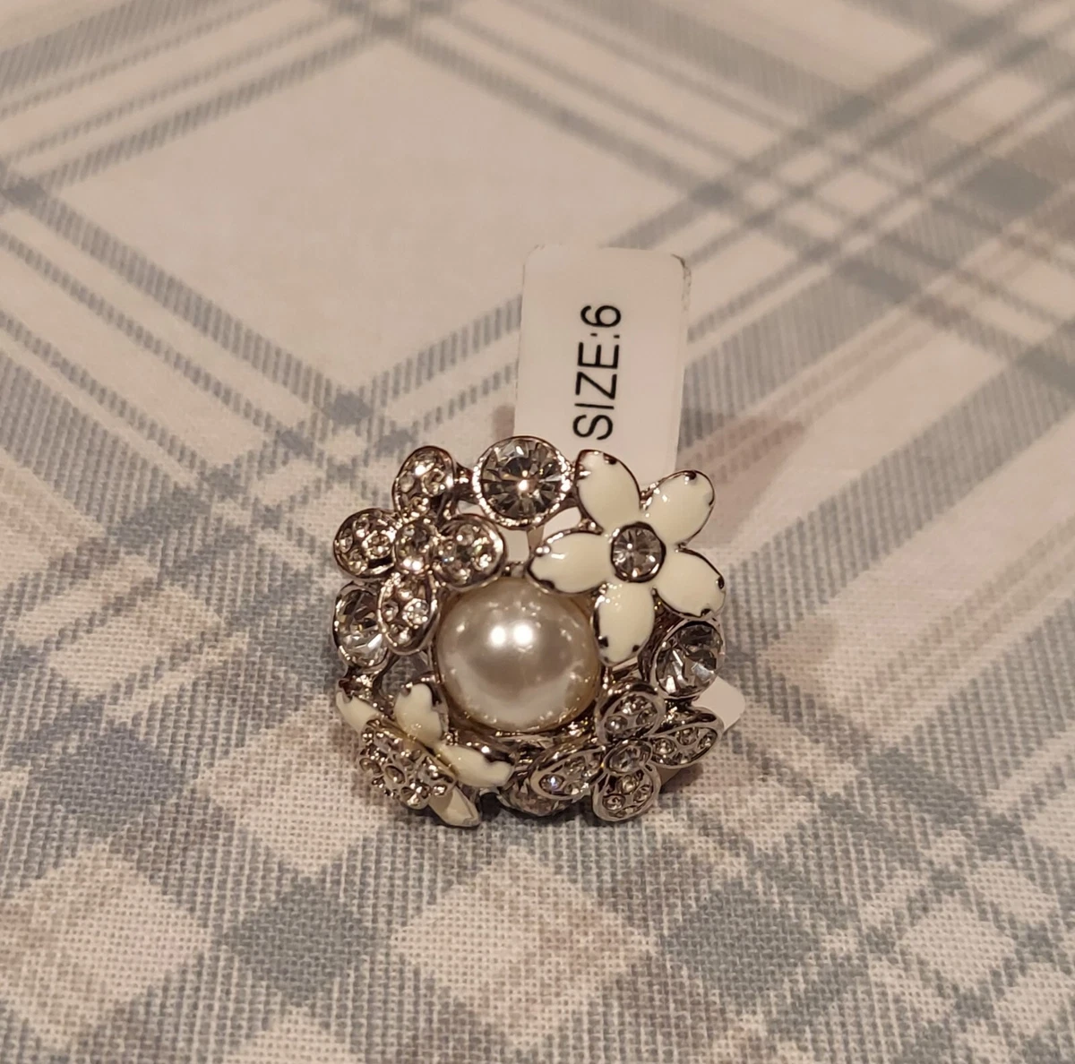 Mariposa Verde (Anillo De Perlas Cultivadas Y Concha) – LALA LAND