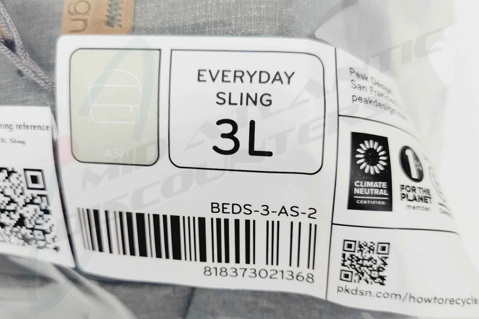 Peak Design Ash Gray Everyday Sling 3L Weatherproof Camera Bag w/Storage Pockets - Image 4 of 4