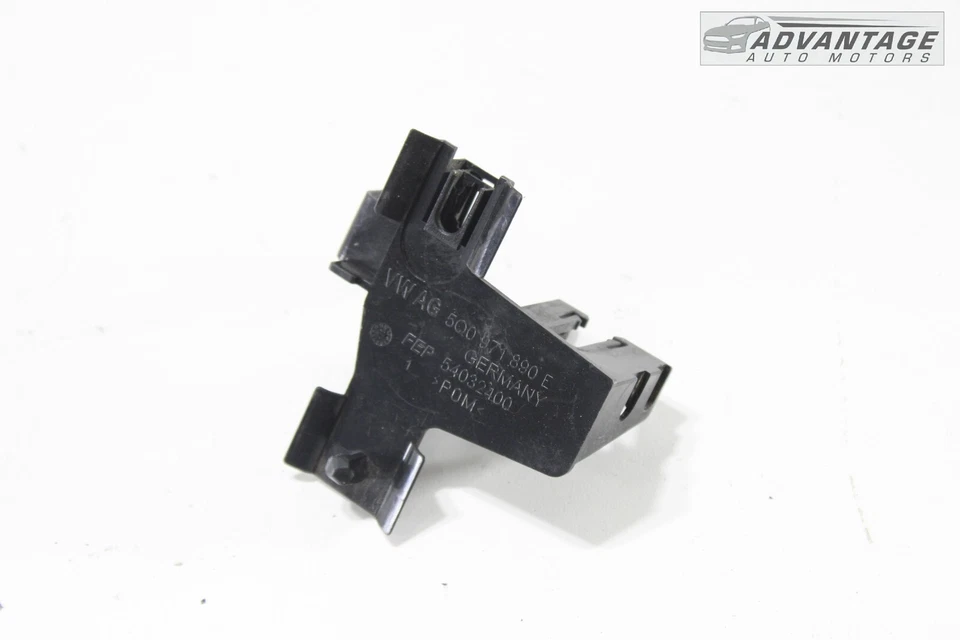 2015-2019 AUDI A3 QUATTRO 2.0L TFSI FRONT EXHAUST OXYGEN O2 SENSOR BRACKET OEM - Image 4 of 4