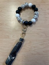 Black Leopard Silicone  Wooden Beaded Wristlet Keychain With Tassel