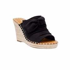 London fog Women s sandals Size 6 NEW Box 174