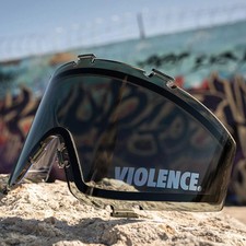 Lente JT Spectra Proflex - Humo con logotipo plateado de violencia