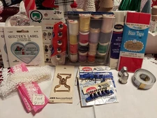 lot of vintage sewing notions