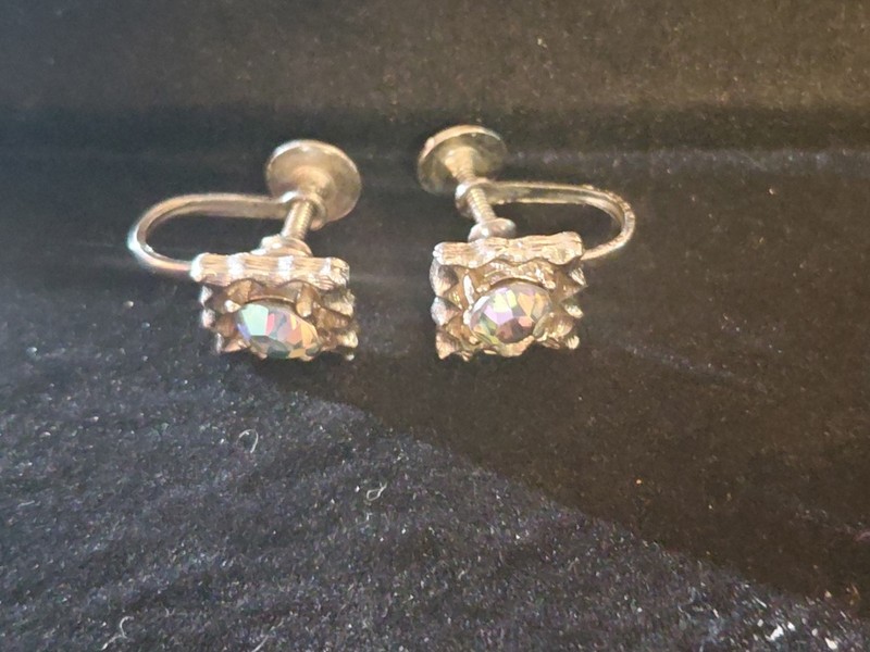 Silver Tone Square Shaped Clip On Earrings W/ Rhinestone In Middle,  Screw Back